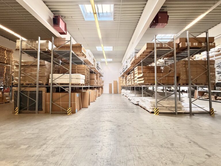 LOGISTIK & SERVICE