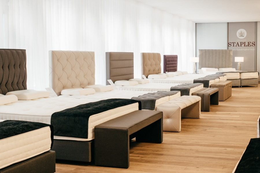 COCOON Luxusbetten – Boxspringbetten und Matratzen im Showroom