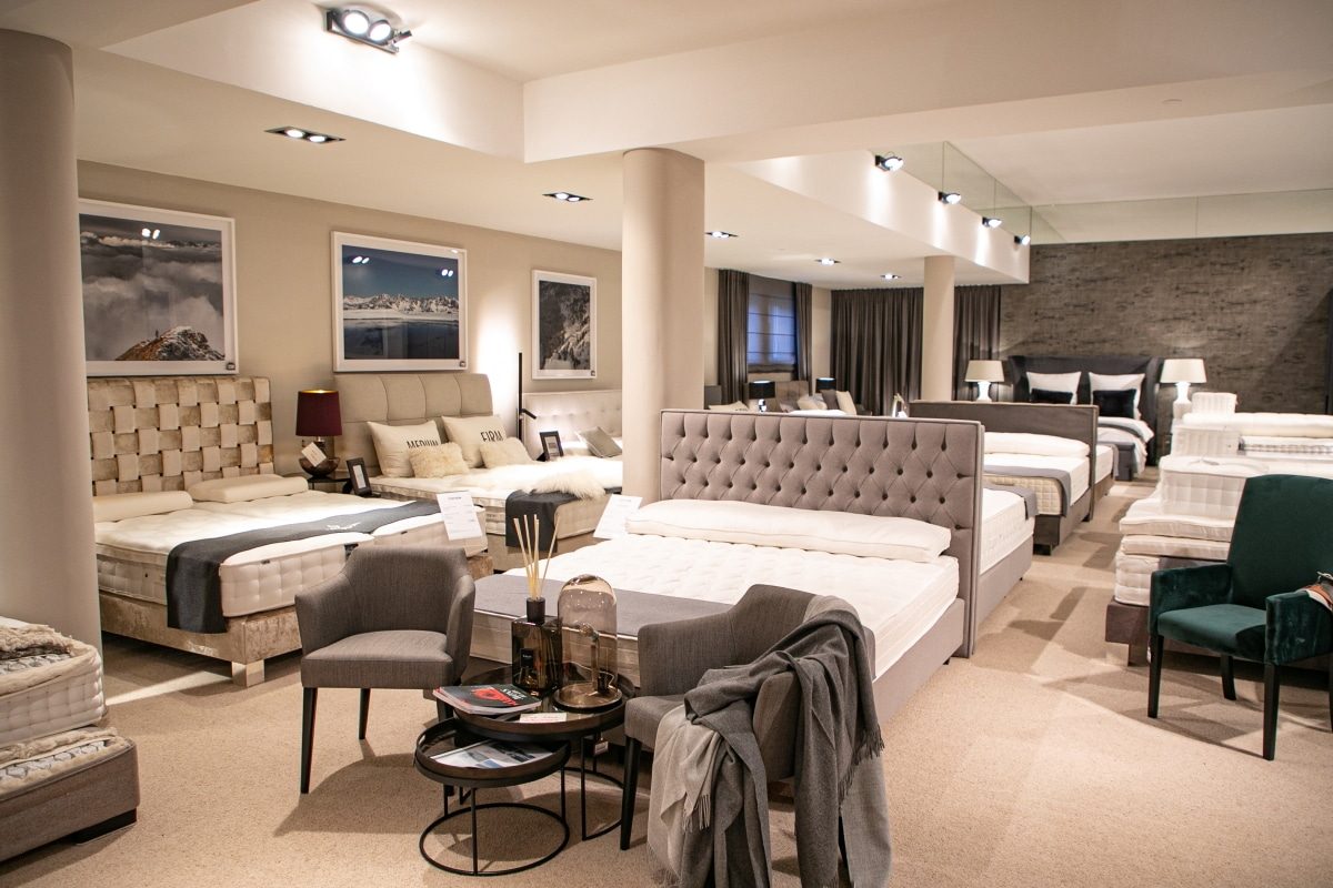 COCOON Luxusbetten – Boxspringbetten und Wohntextilien im Showroom