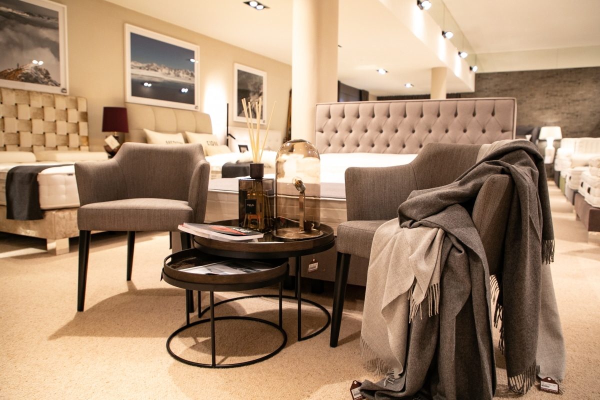 COCOON Luxusbetten – Boxspringbetten und Wohntextilien im Showroom